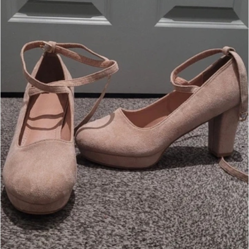 Ankle-Strap Block Heel Pumps in Light Pink Suede